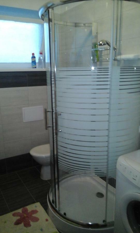 Apartment Perisa ลอฟราน ภายนอก รูปภาพ